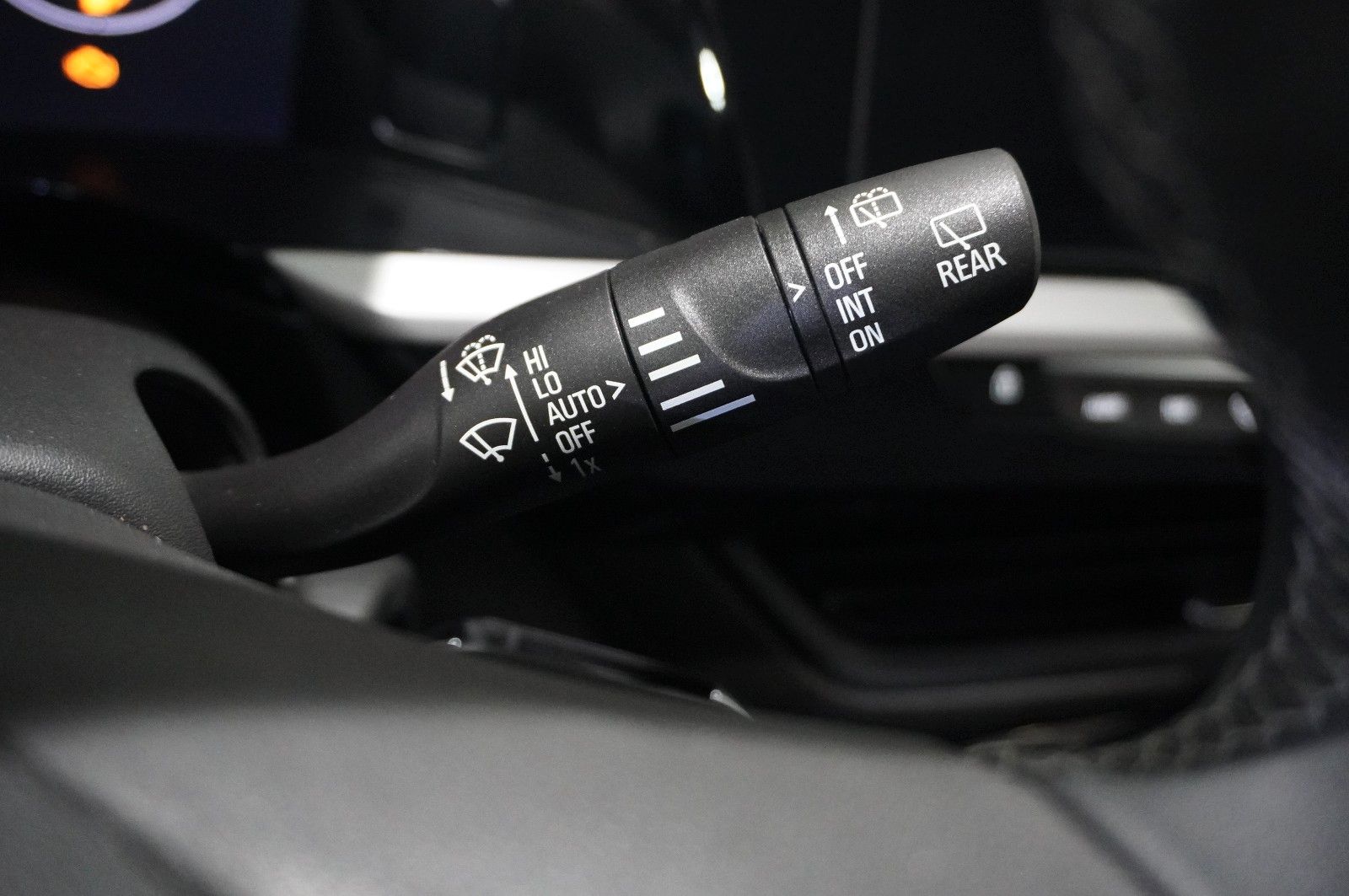 Fahrzeugabbildung Opel Grandland (X) 1.2T GS SPORT NAVI/LED/VIRTU./DAB+