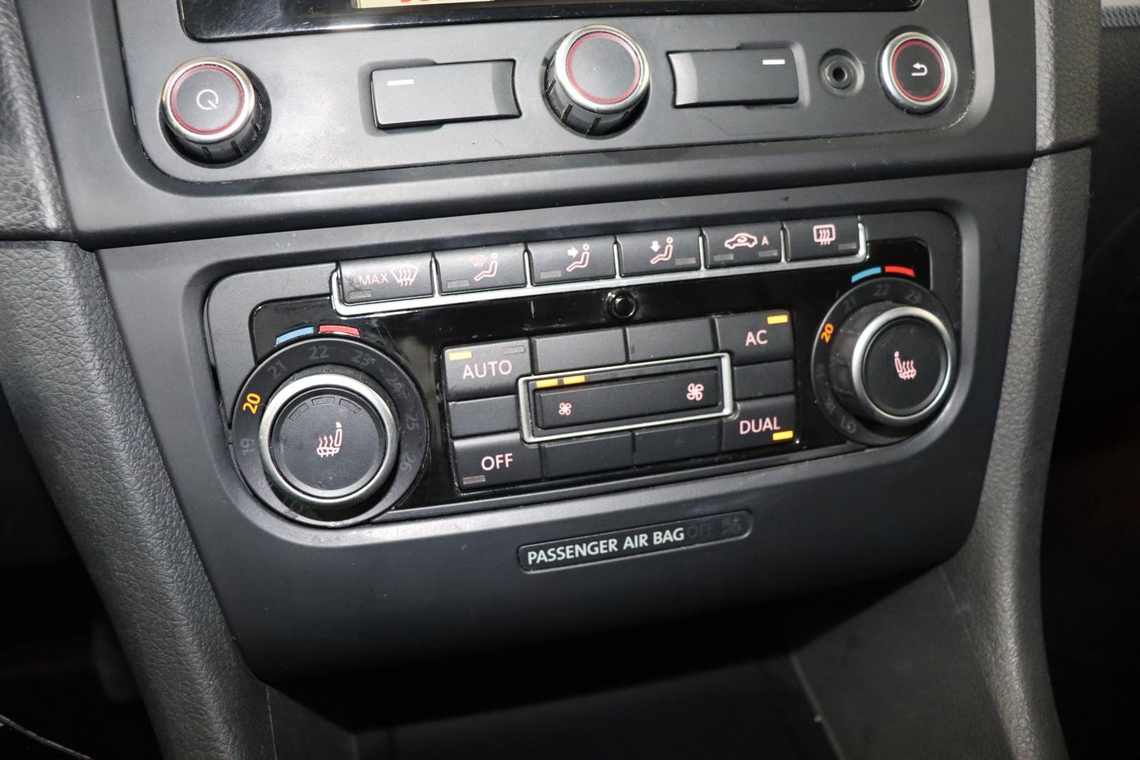 Volkswagen Golf 2012 — photo 16