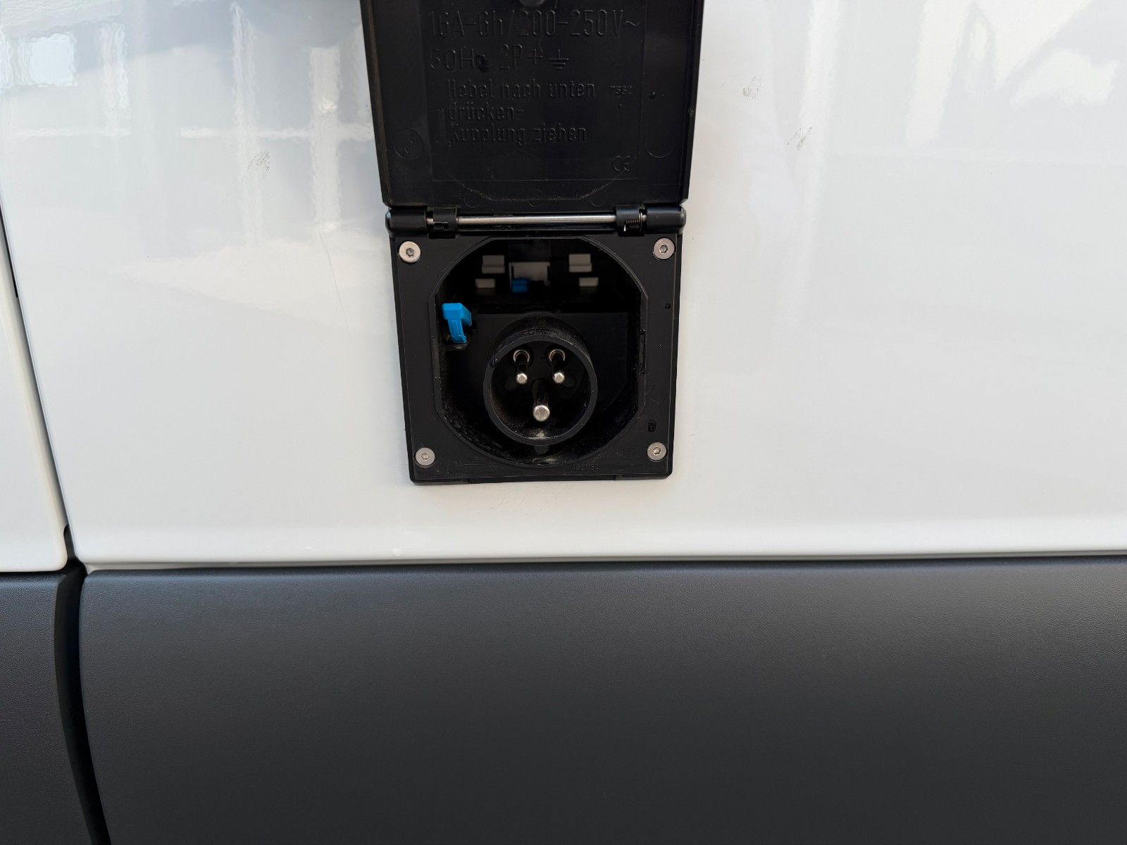 Fahrzeugabbildung Mercedes-Benz Sprinter 317 CDI Frischdienst Fahr-/Standkühlung