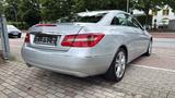 Mercedes-Benz E 220 E Coupe E 220 CDI BlueEfficiency - Mercedes-Benz E 220 mit Diesel-Antrieb: mit Navigationssystem, Coupe