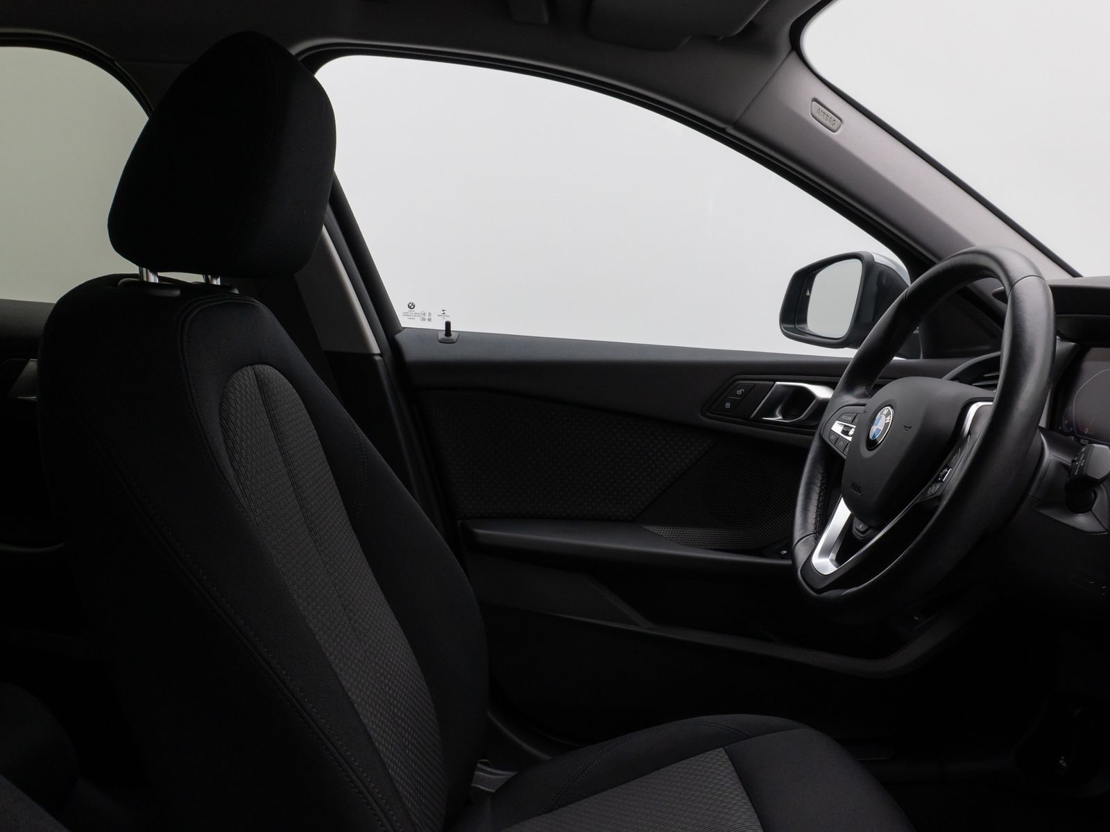 Fahrzeugabbildung BMW 118i Kamera DAB Lordos CockPitPro Lenkrhzg LED