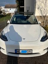 Tesla Model Y LR Bj  2023 , Top-Zustand - Tesla Model Y in Frankfurt (Main)