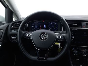 Volkswagen Golf - 4