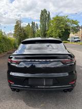 Porsche Cayenne Turbo Turbo - Porsche Cayenne mit Benzin-Antrieb: Sportwagen