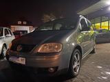 Volkswagen Touran 2,0 TDI Trendline*ANHÄNGERK.*TÜV+AU 02.28 - gebrauchte VW Touran aus dem Jahr 2004