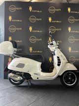 Vespa GTS 125 iGet HPE ABS/ASR Super Topcase Scheibe - VESPA ROLLER GTS 125 I SUPER