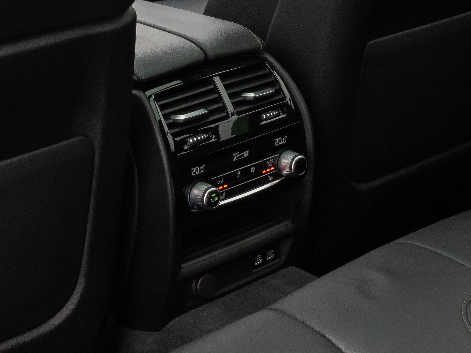 Fahrzeugabbildung BMW 520d M Sport Panorama 360° HUD HiFi AHK Komfort