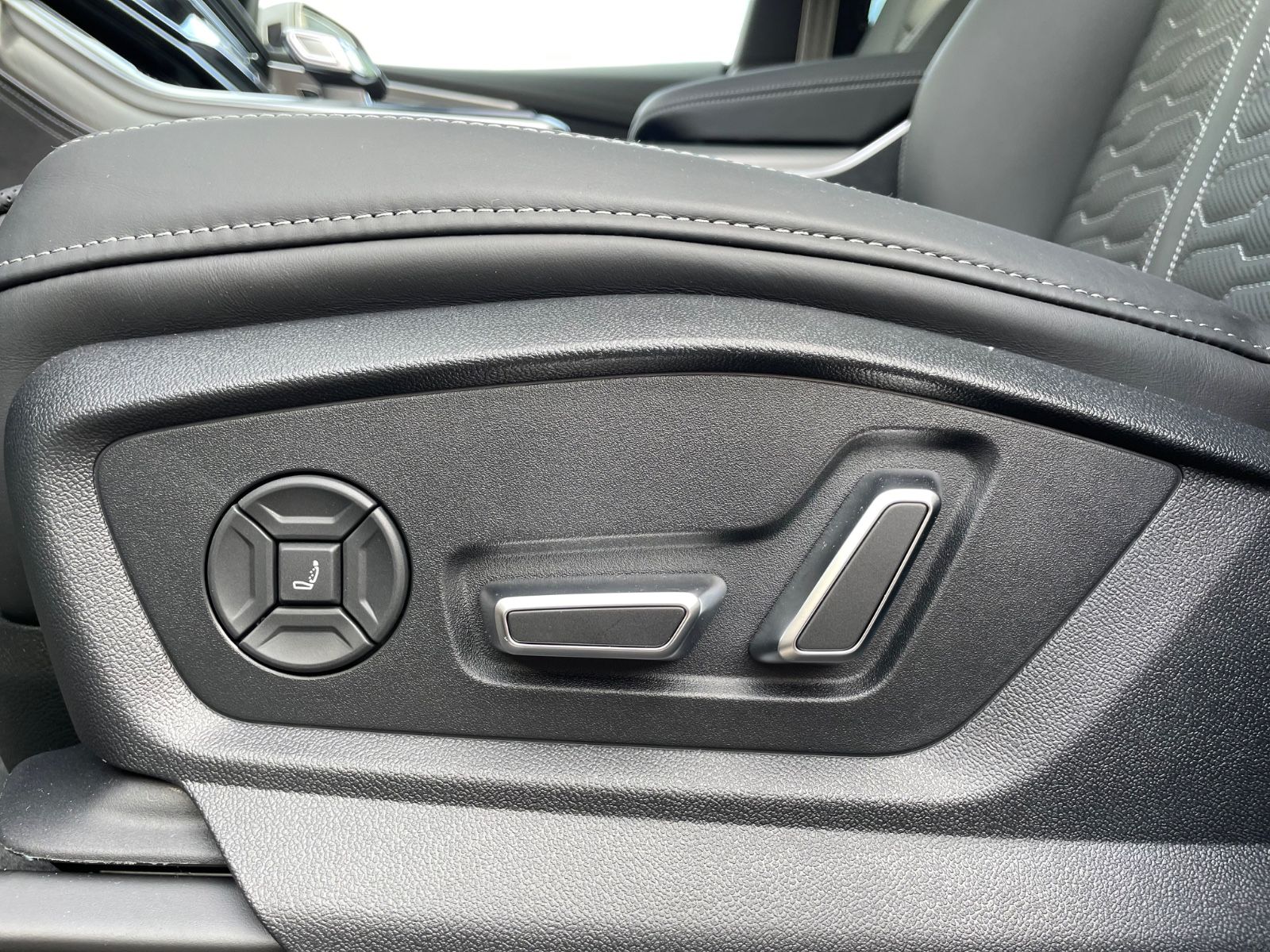 Fahrzeugabbildung Audi RSQ8 Performance Facelift |Keramik|305|Designpak