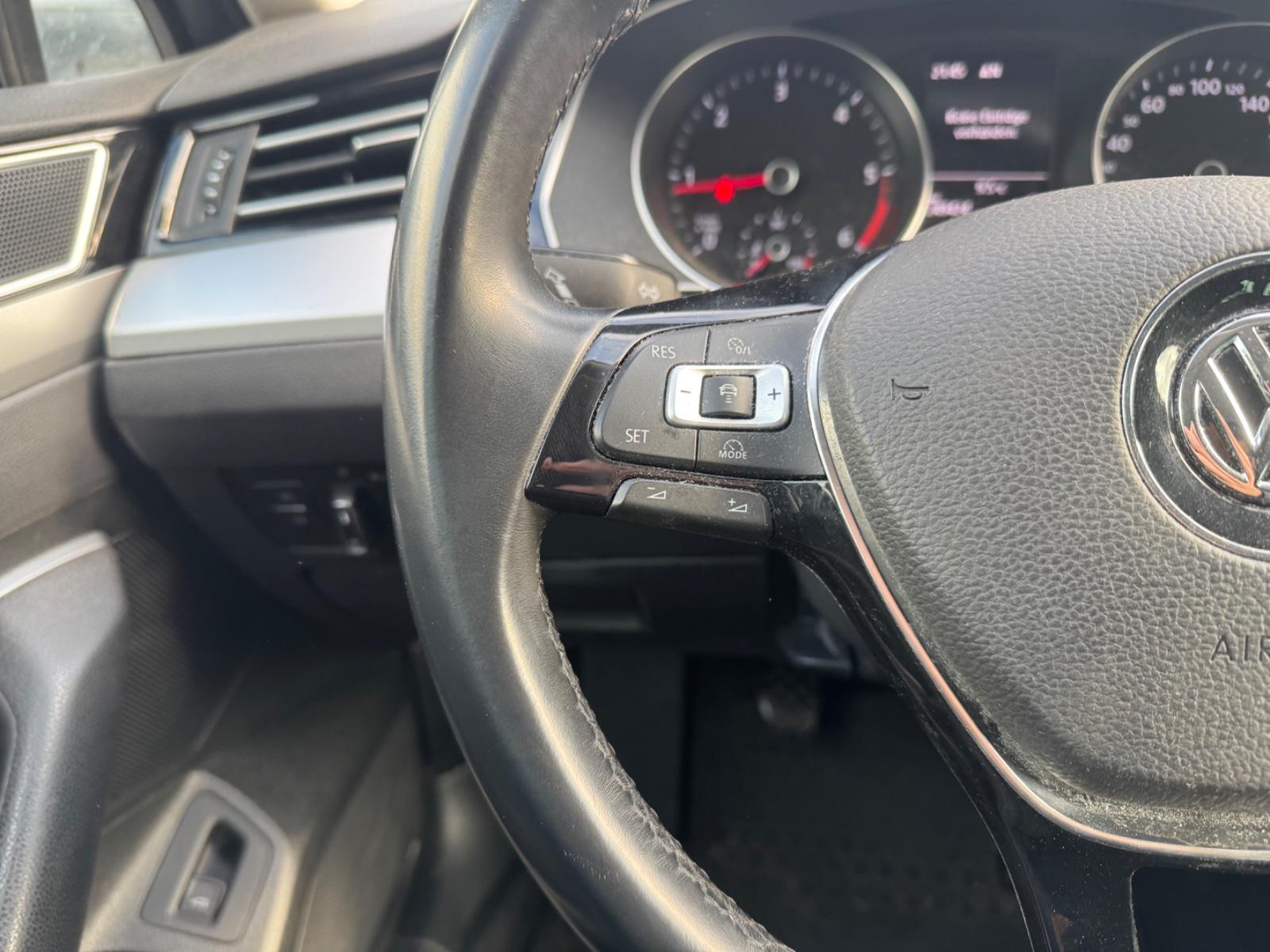 Volkswagen Passat 2015 — photo 23