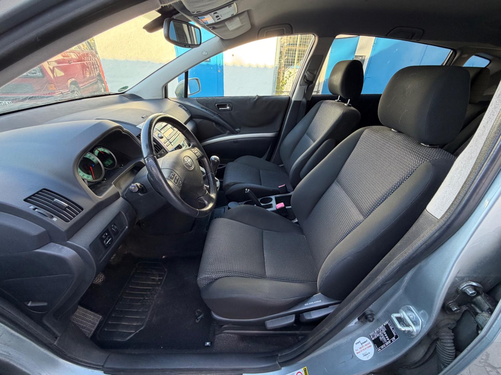 Toyota Corolla Verso 2009 — photo 21