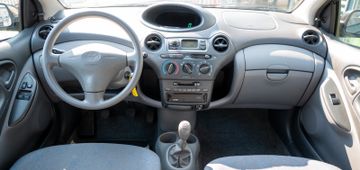 Fahrzeugabbildung Toyota Yaris 1.0 1.HANDKLIMA|SERVO|ELEKTR.FENSTERHEBER