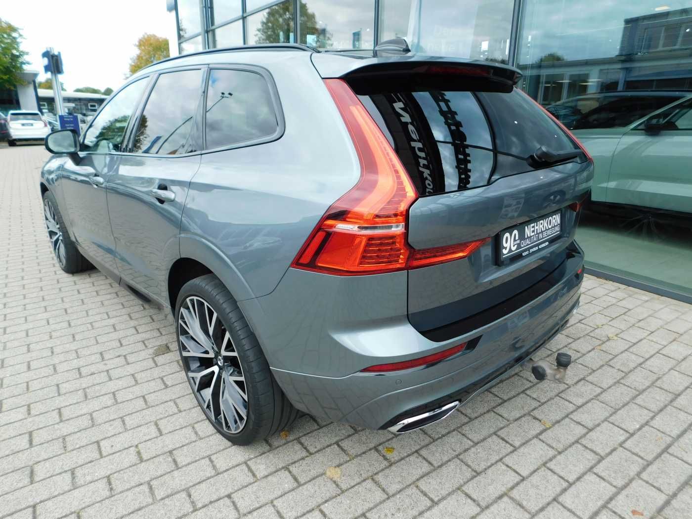 Fahrzeugabbildung Volvo XC60 T8 AWD R-Design 'AHK,22-Zoll