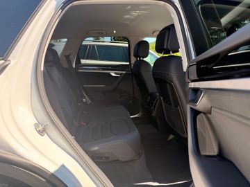 Volkswagen Touareg - 11