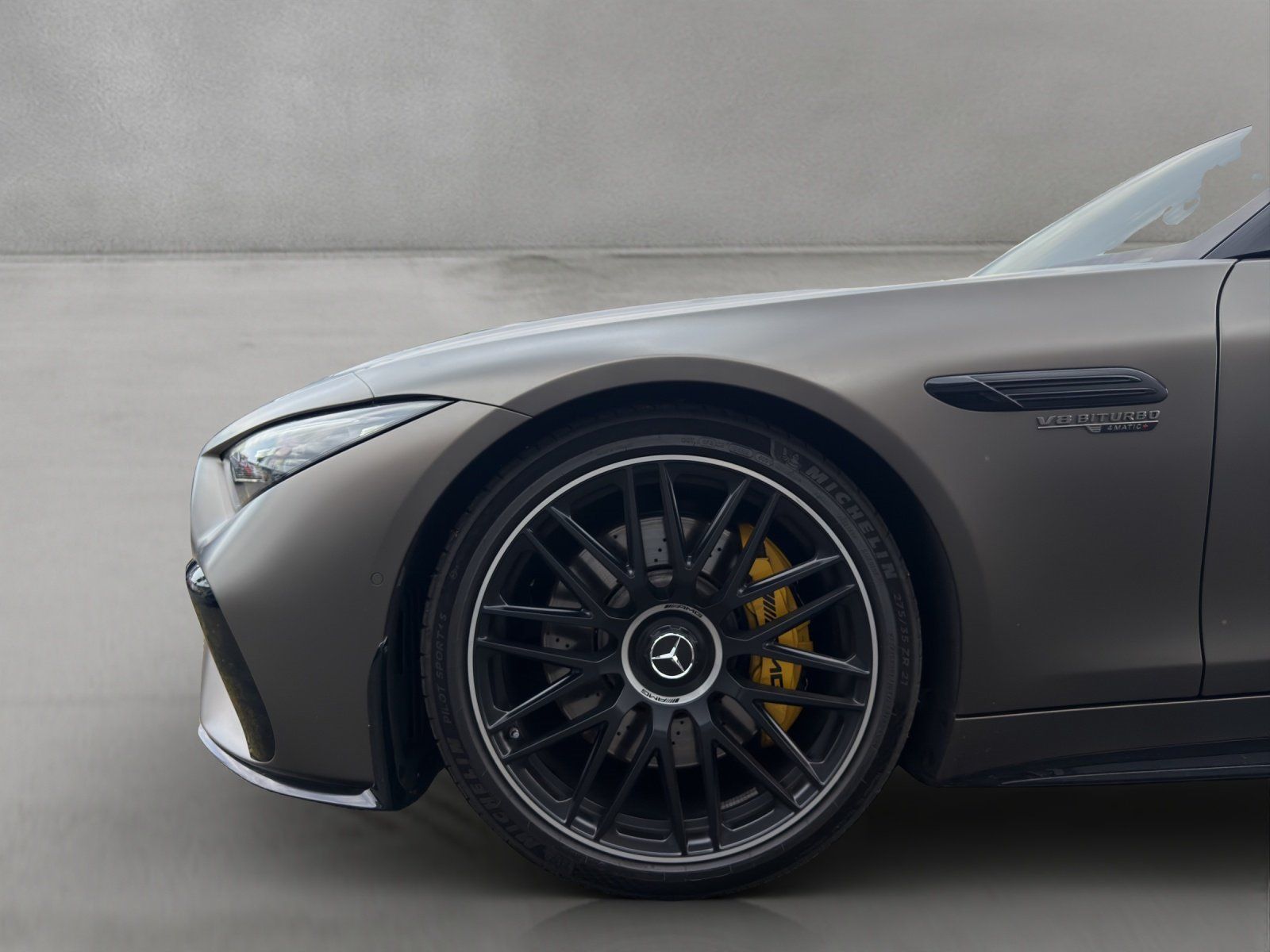 Fahrzeugabbildung Mercedes-Benz SL63 AMG Prem+ AERO Perf.Sitz DISTR Carbon MAGNO