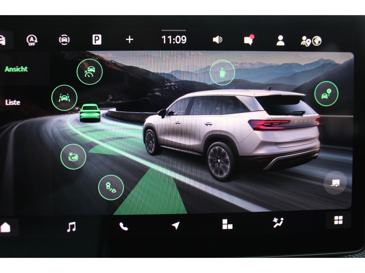 SKODA Kodiaq 1.5 TSI mHEV Selection ACC LED AHK TWA RF - Image 27