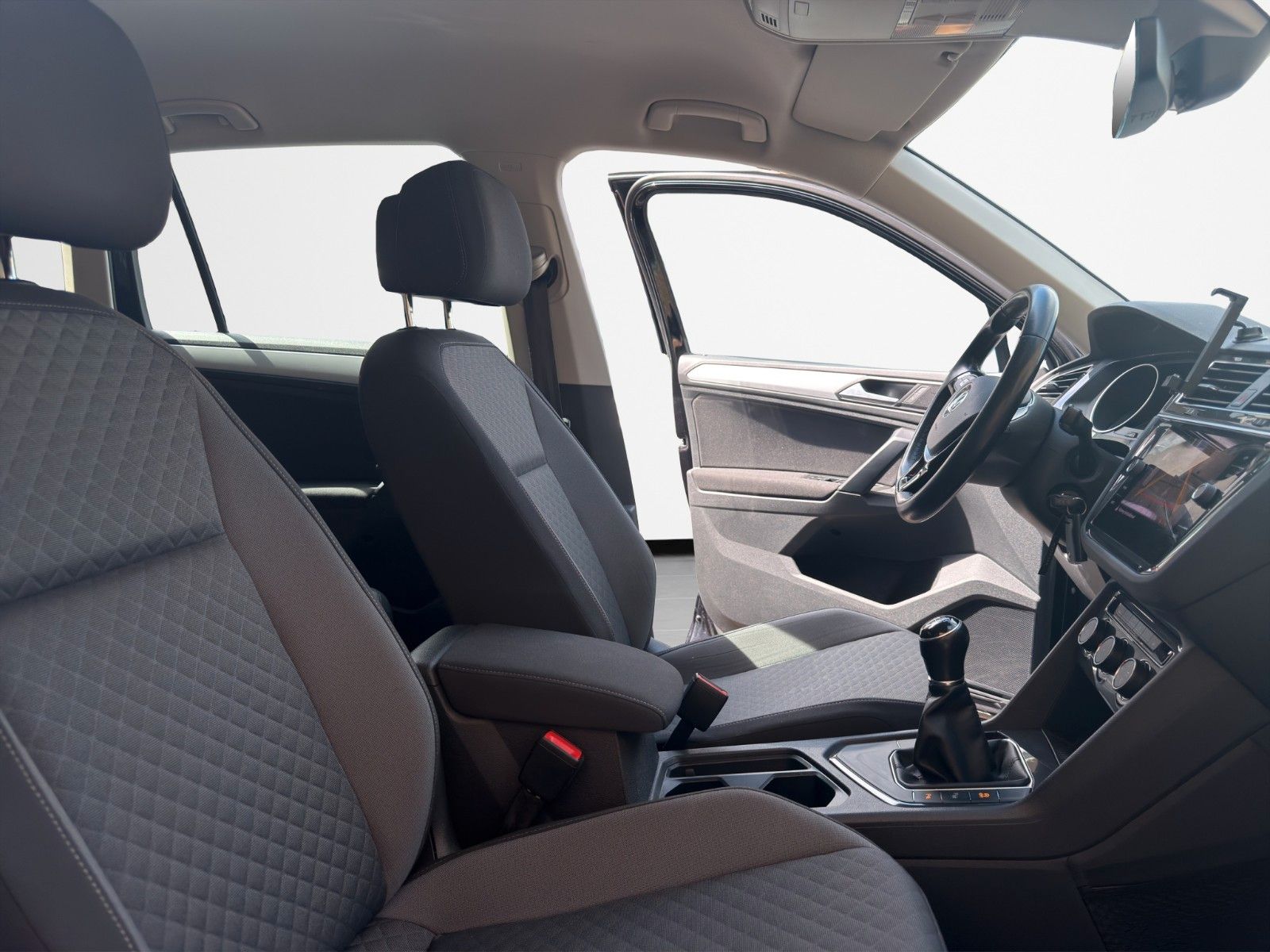 Volkswagen Tiguan Comfortline SHZ KLIMA SPUR.A AHK CAM foto 13