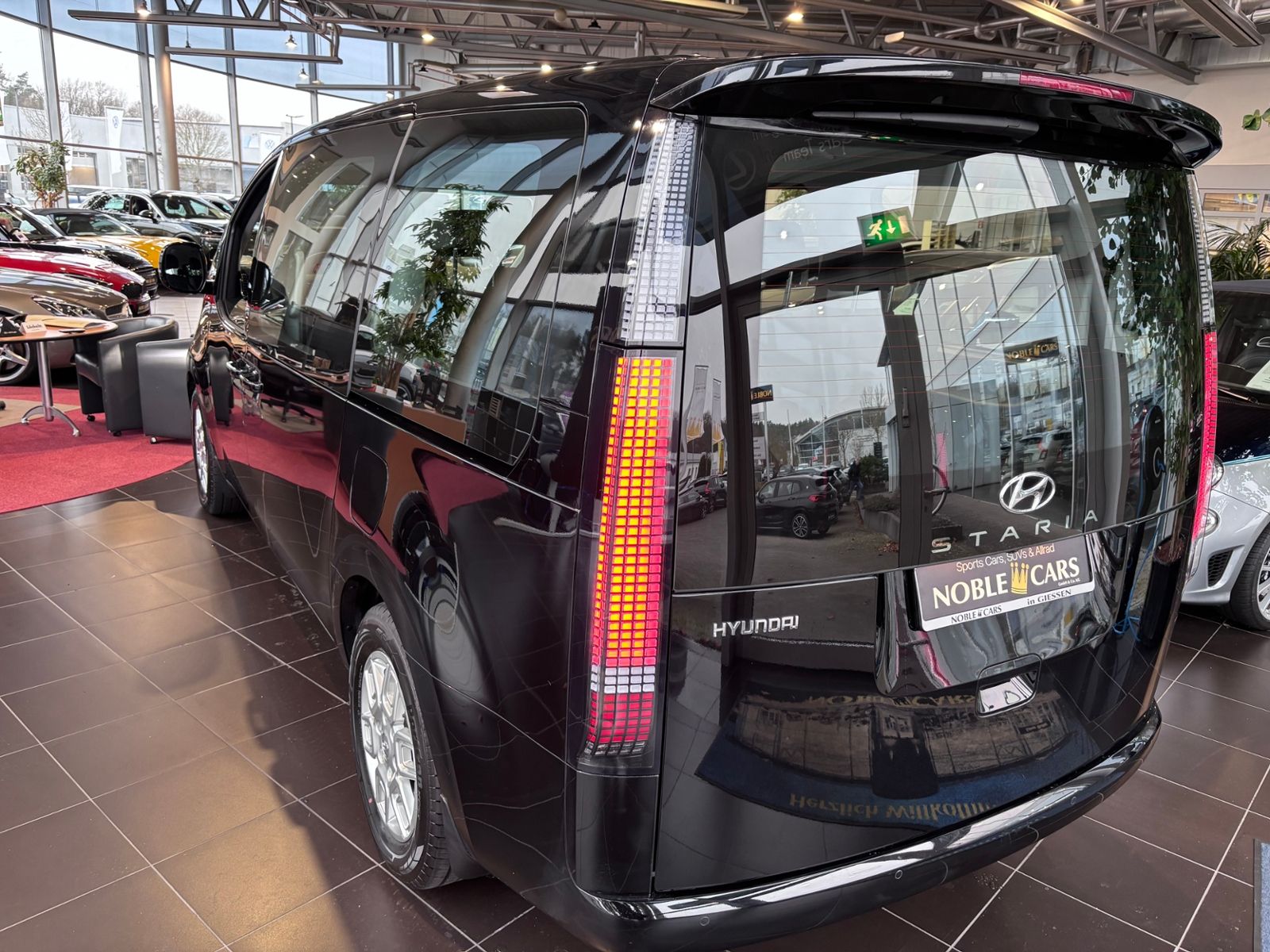 Fahrzeugabbildung Hyundai STARIA Trend 2WD SHZ LED NAVI ALU