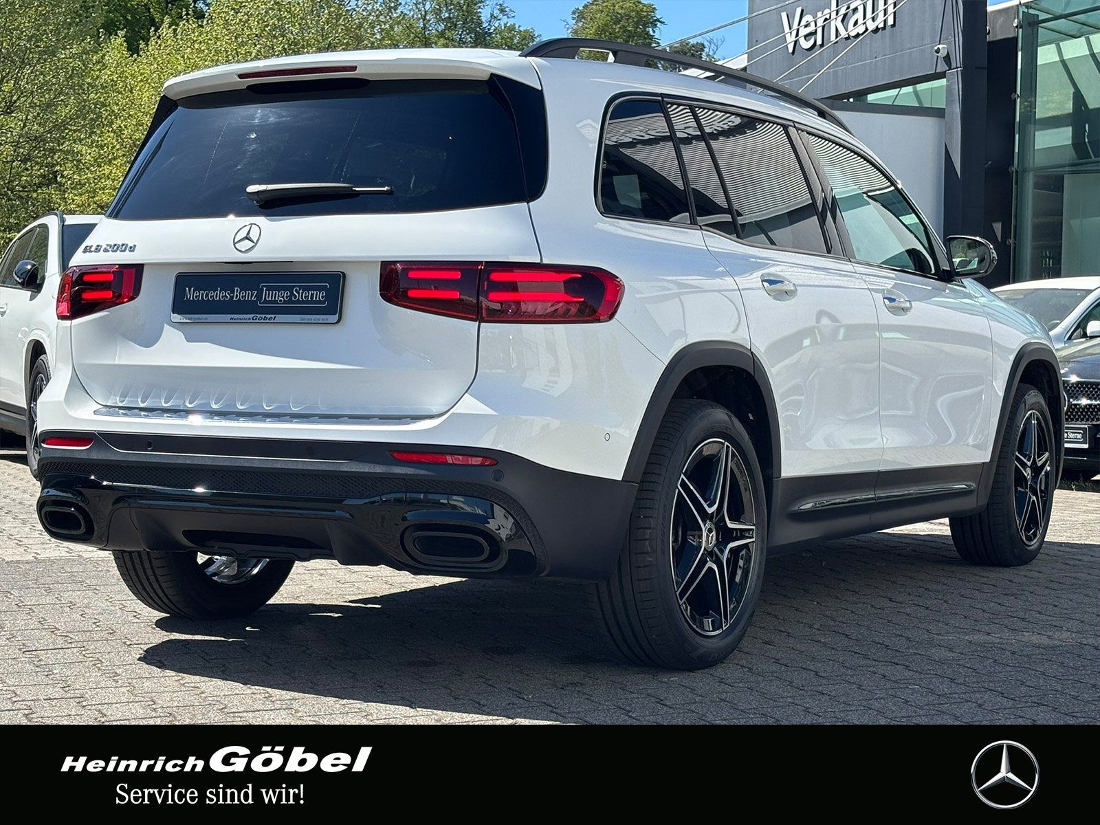 Fahrzeugabbildung Mercedes-Benz GLB 200 d AMG*PANO*AHK*TOTWINKEL*AMBIENTEBEL