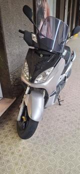Yamaha X-Max 250 - YAMAHA MAX 250