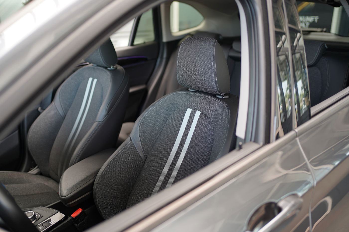 Fahrzeugabbildung BMW X1 20i Sport Line Rückfahrkamer+Navi+Sitzheiz+LE