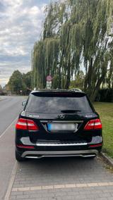 Mercedes-Benz ML/GLE 350 4MATIC - Mercedes-Benz GLE 350 mit Benzin-Antrieb: Automatik