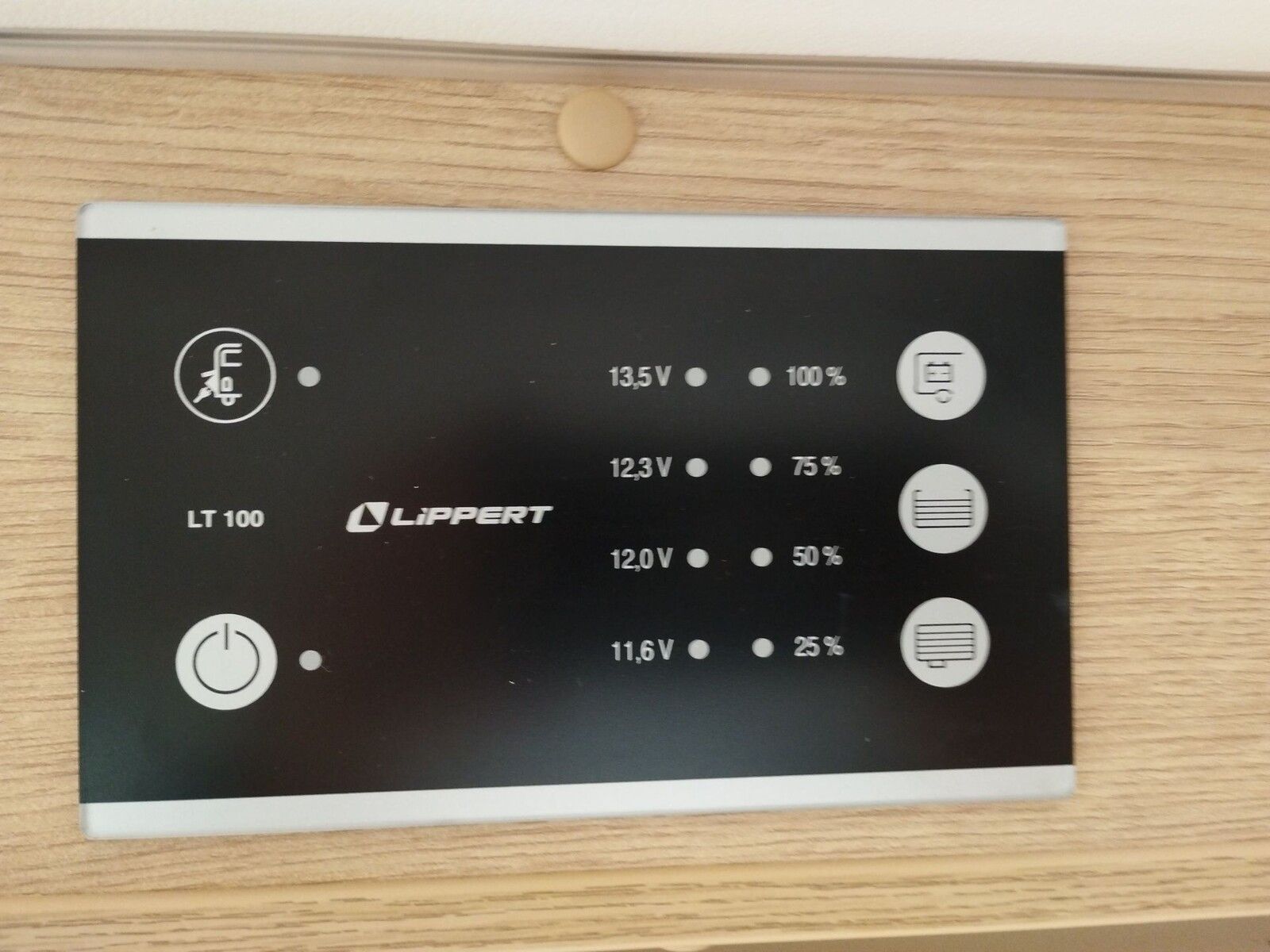 Fahrzeugabbildung Sunlight Adventure V 66 Automatik, Dörr Edition, TV