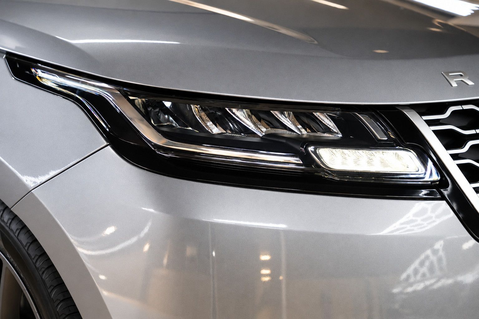 Fahrzeugabbildung Land Rover Range Rover Velar /360*Cam/LED/CapPlay/LEDER/