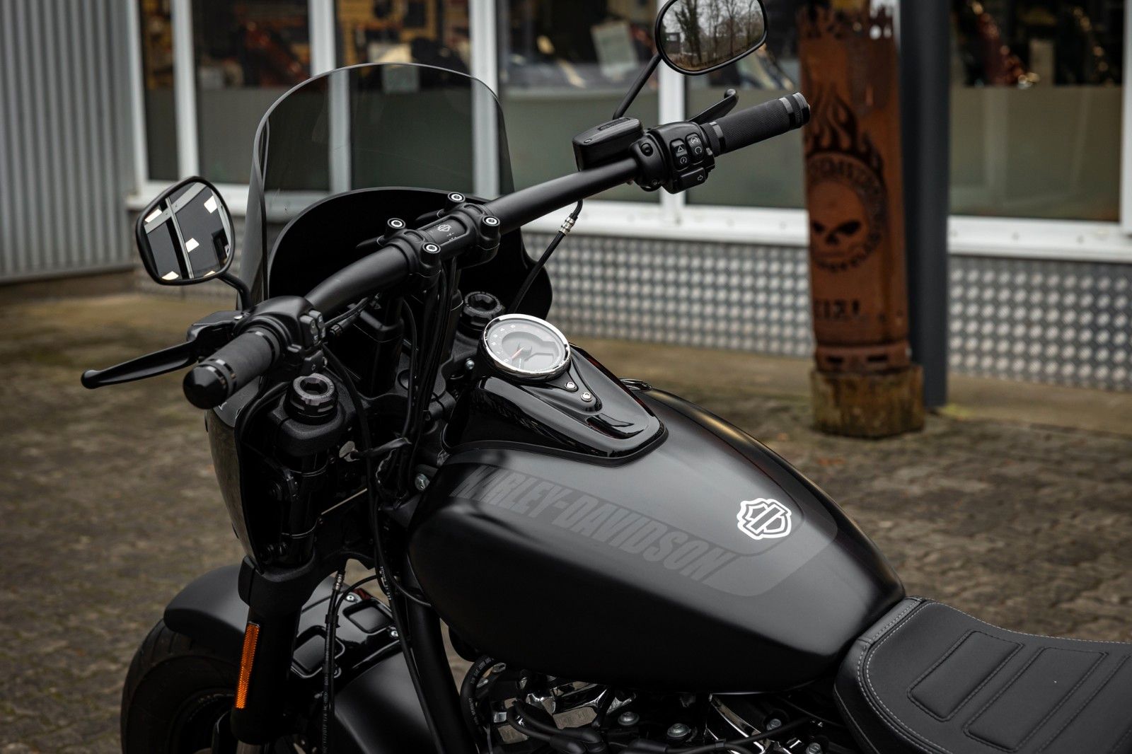 Fahrzeugabbildung Harley-Davidson FXFBS FAT BOB 114 CUI SOFTAIL - KESSTECH