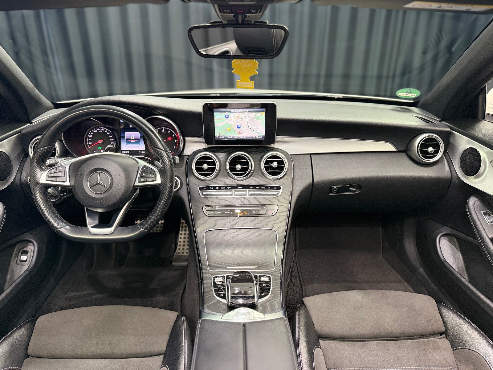 Fahrzeugabbildung Mercedes-Benz C 180 Cabrio |AMG-LINE|LED|RF-CAM|AUTOMATIK