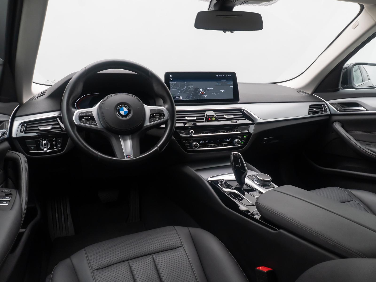BMW 520i Kamera DAB Leder Standheizung Alarm M Sport
