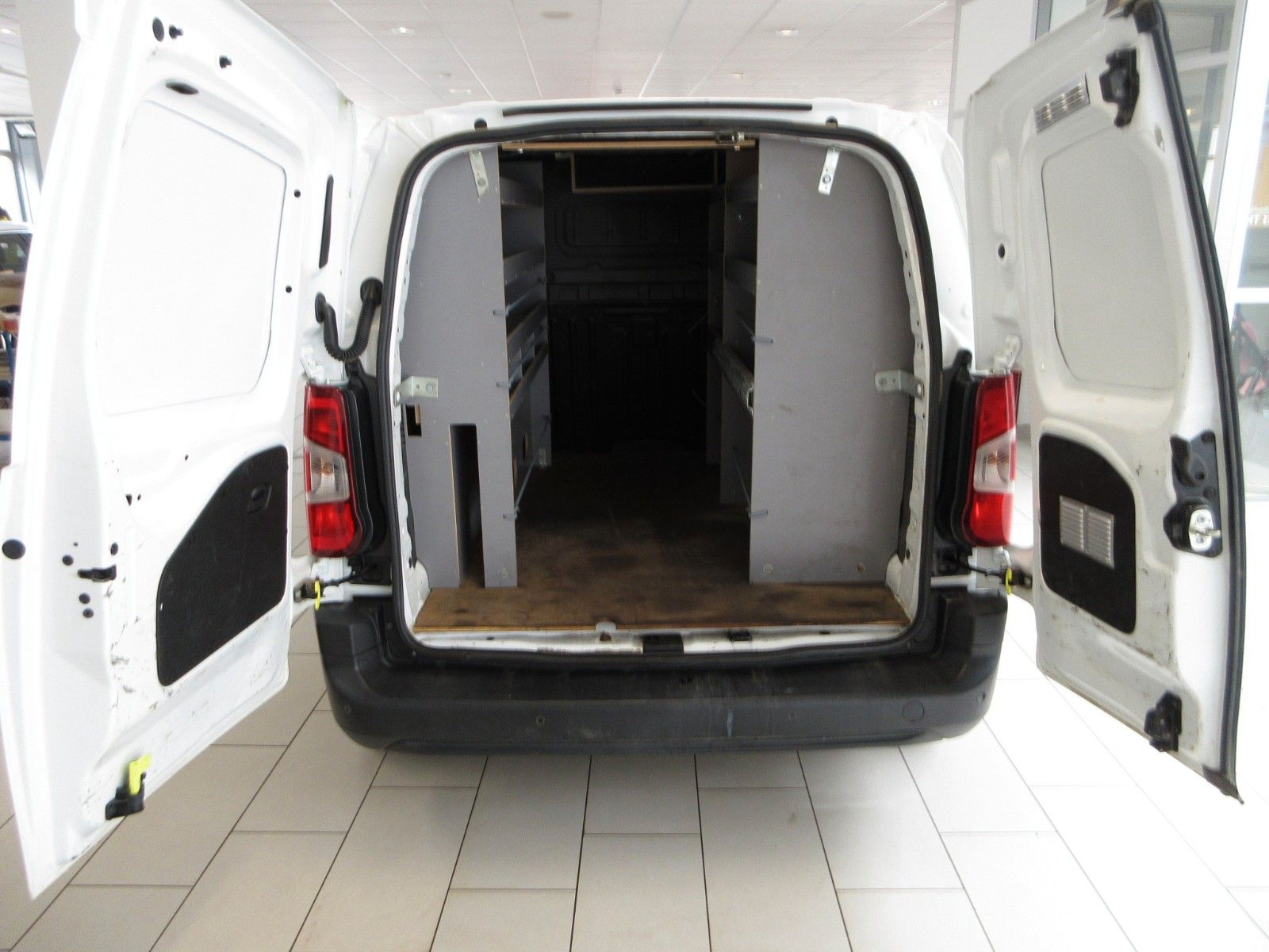 Fahrzeugabbildung Citroën Berlingo Kasten Club M/L1  AC/PDC