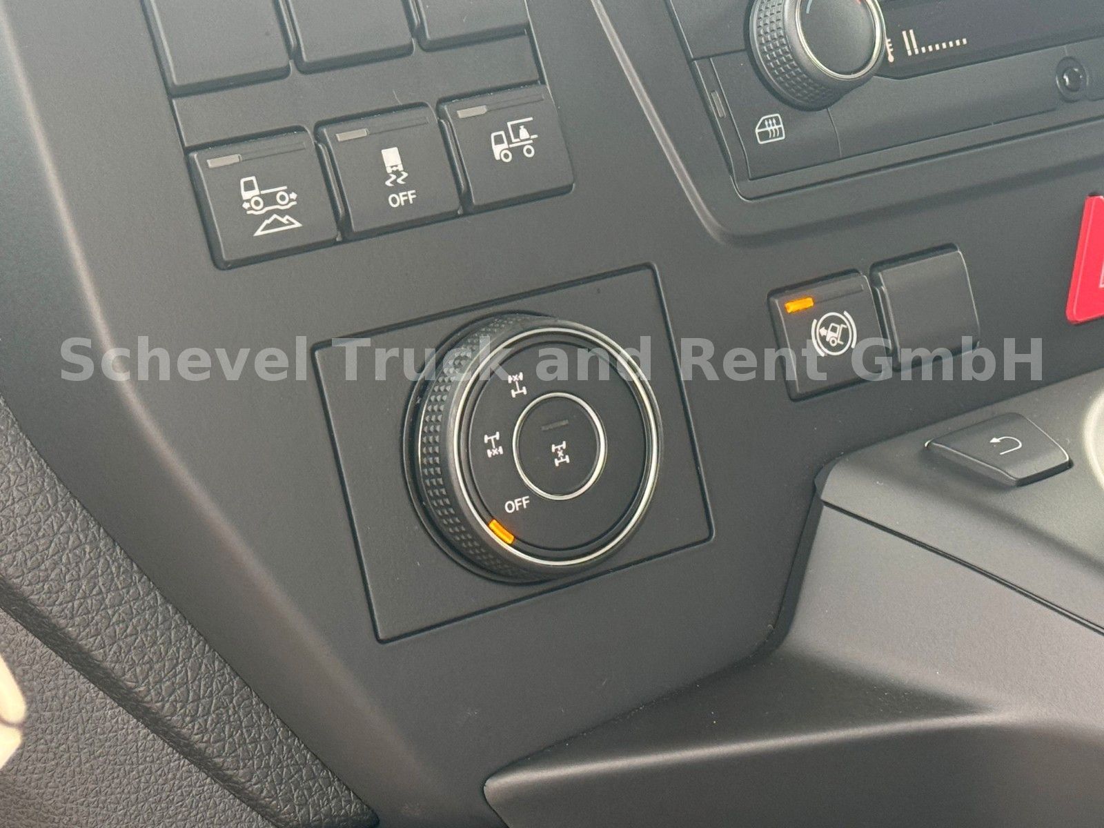 Fahrzeugabbildung MAN TGS 18.480 BL SA 4x4 mit Hydraulikvorbereitung