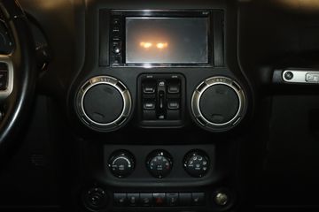 Jeep Wrangler - 6