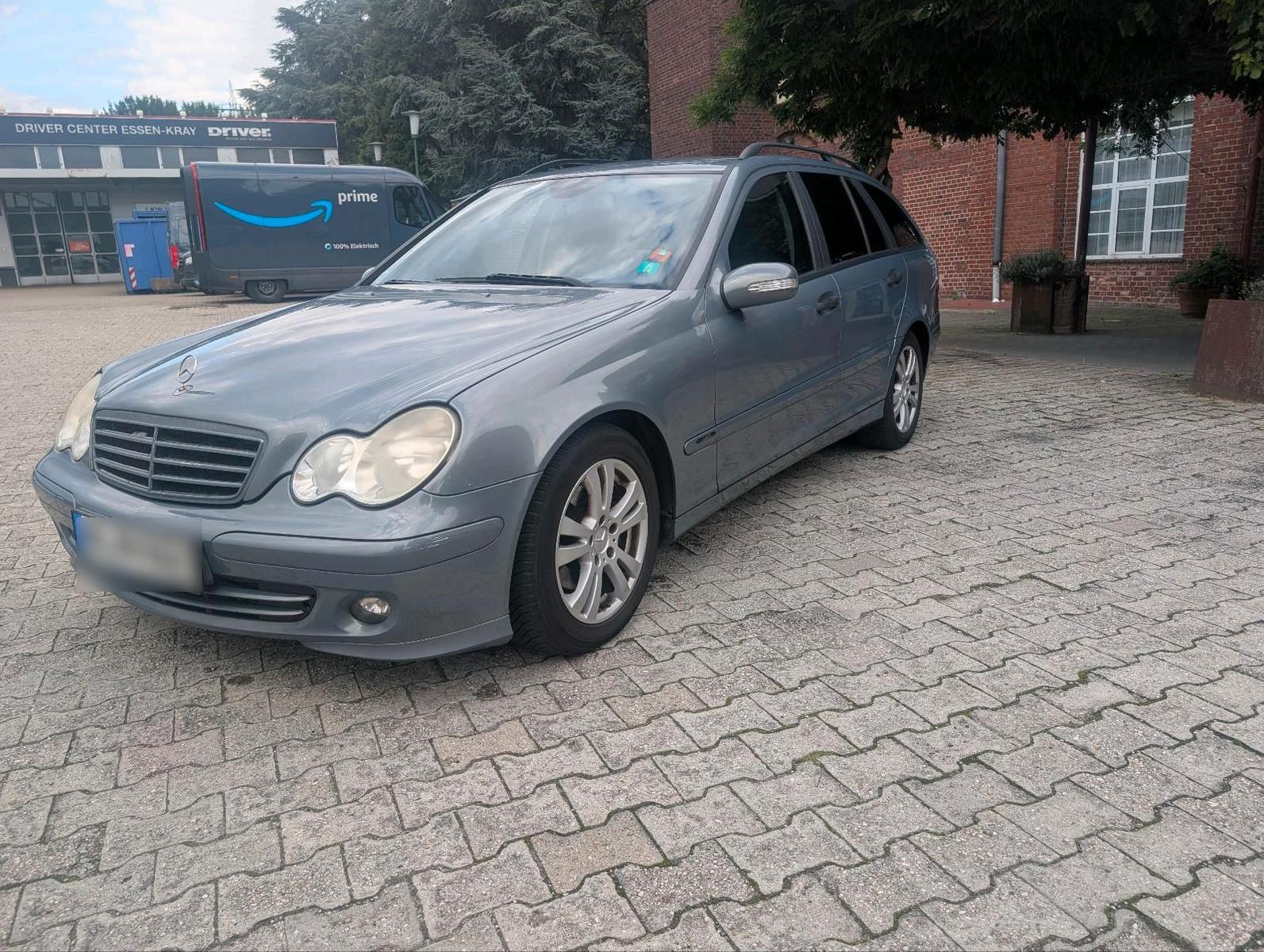 Mercedes-Benz C180 2005 — rear view