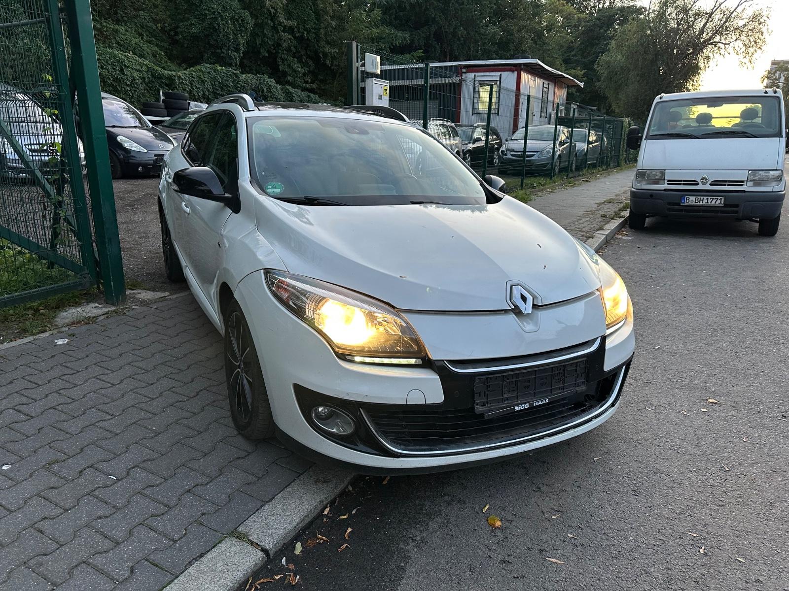 Renault Megane 2012 — interior