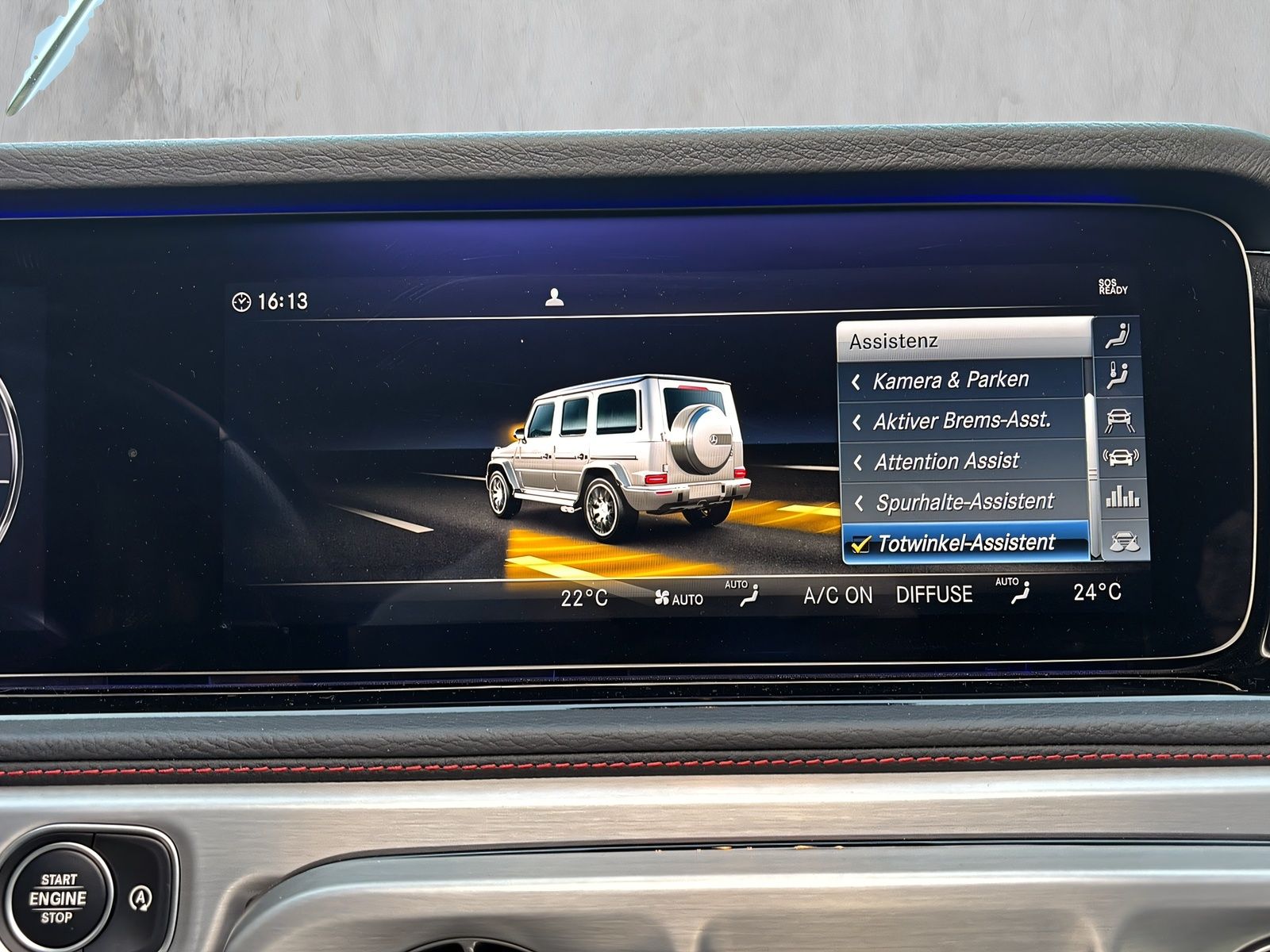 Fahrzeugabbildung Mercedes-Benz G 63 AMG NIGHT GSHD 360° BURMESTER AHK MULTIBEAM