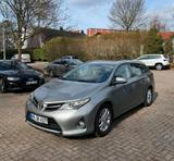 Toyota Auris Tüv 03.2027 Diesel kombi - Toyota Auris: 2.0
