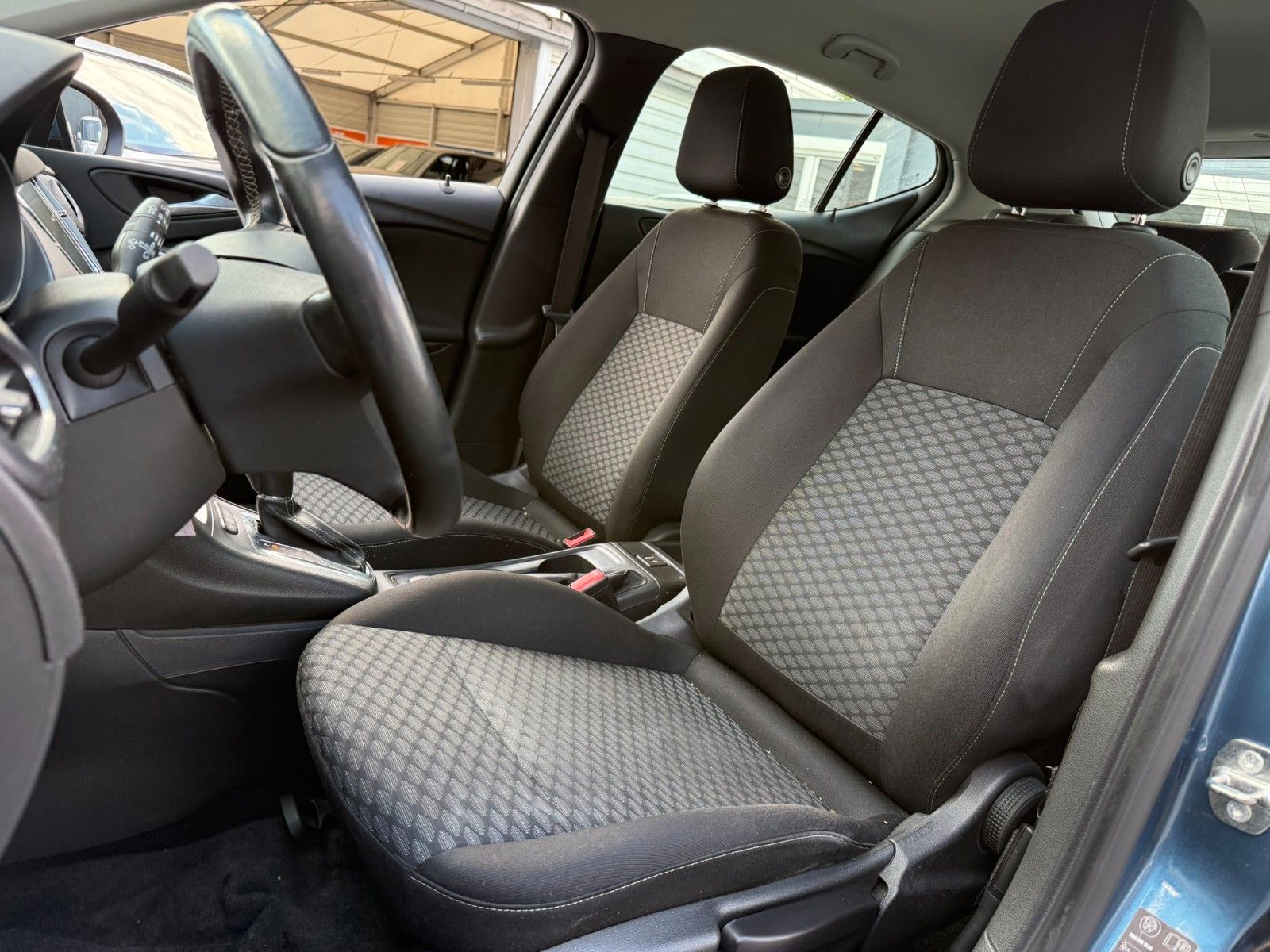 Fahrzeugabbildung Opel Astra K Lim. 5-trg. Business Start/Stop