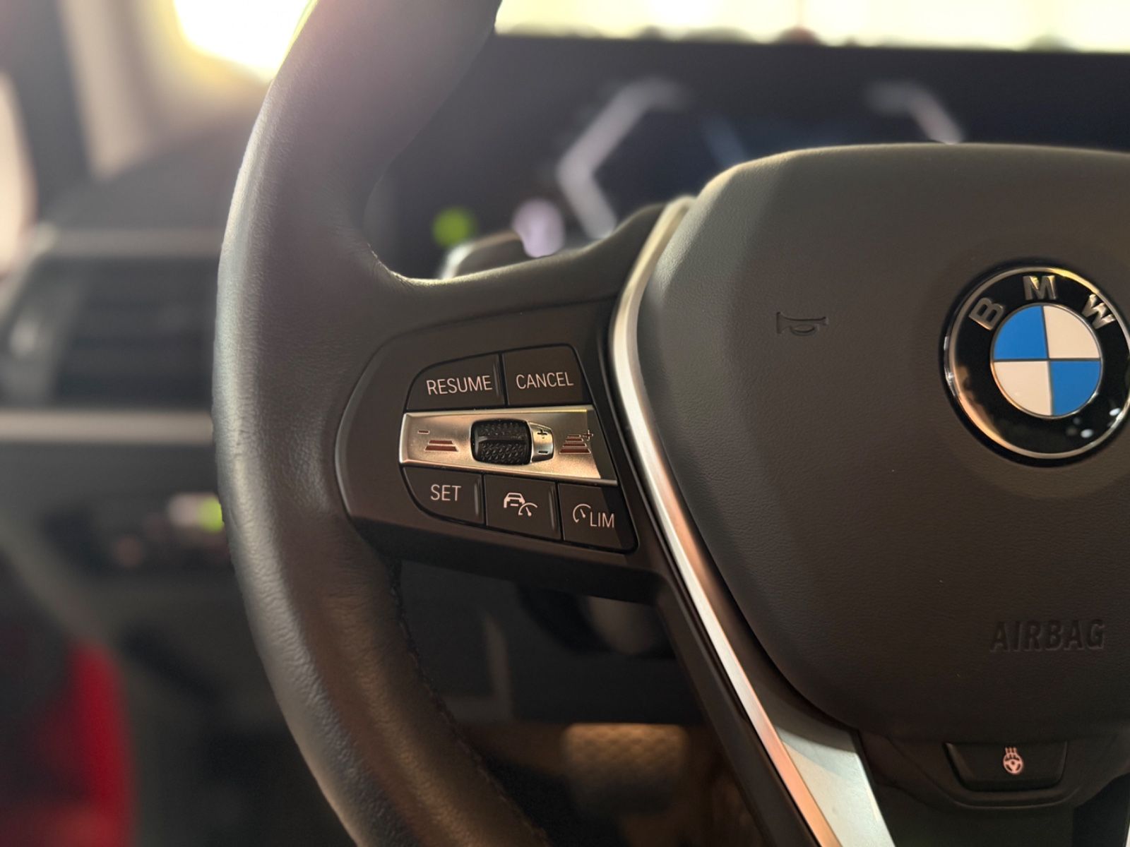 BMW 318 d Touring HuD+Standheizung+Key+Park+Sensatec foto 23