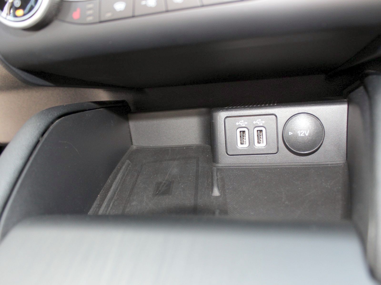 Fahrzeugabbildung Ford Kuga Plug-In Hybrid Titanium 2,5 Duratec