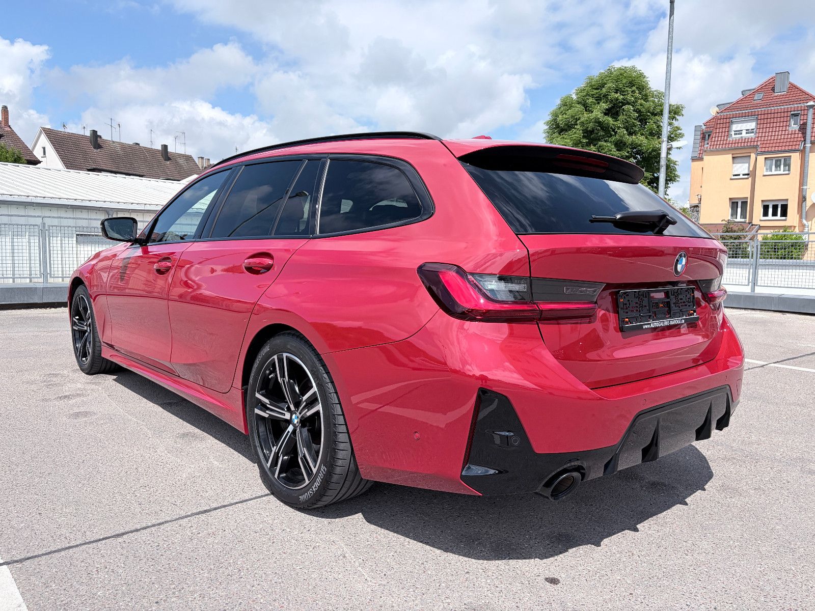 BMW 320 i Aut M Sport PANO/AHK/HUD/360°/STANDHEIZUNG foto 7