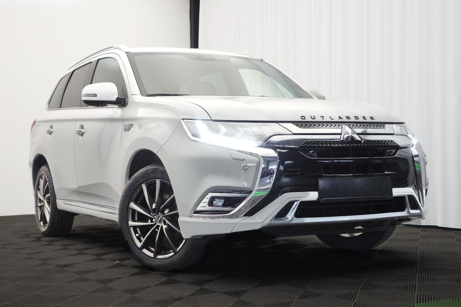 Mitsubishi Outlander PHEV Intro Edition 4WD Automatik *4X4*