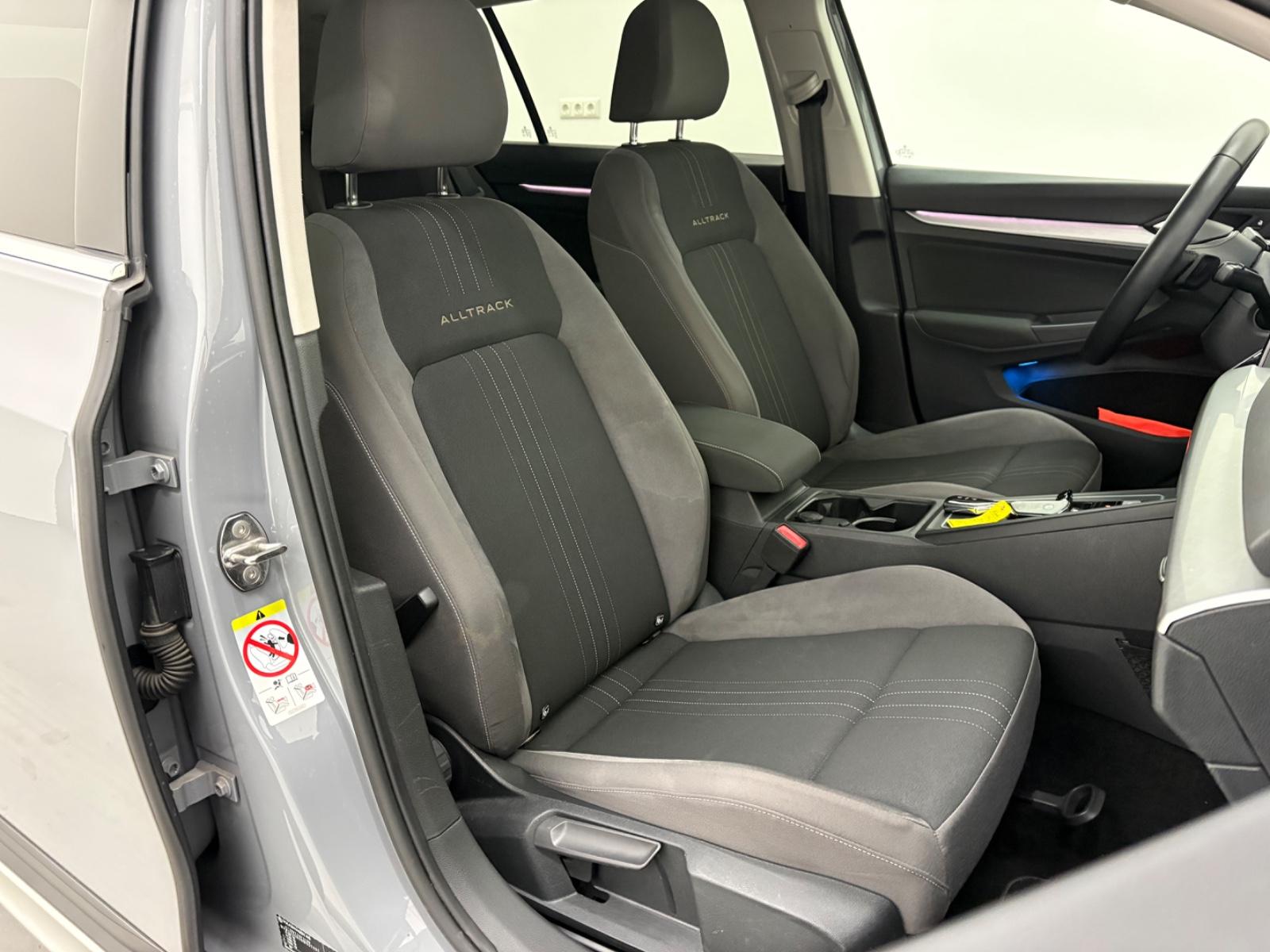 Volkswagen Golf VIII Variant Alltrack 4Motion*Pano*AHK*RFK*, миниатюра 25
