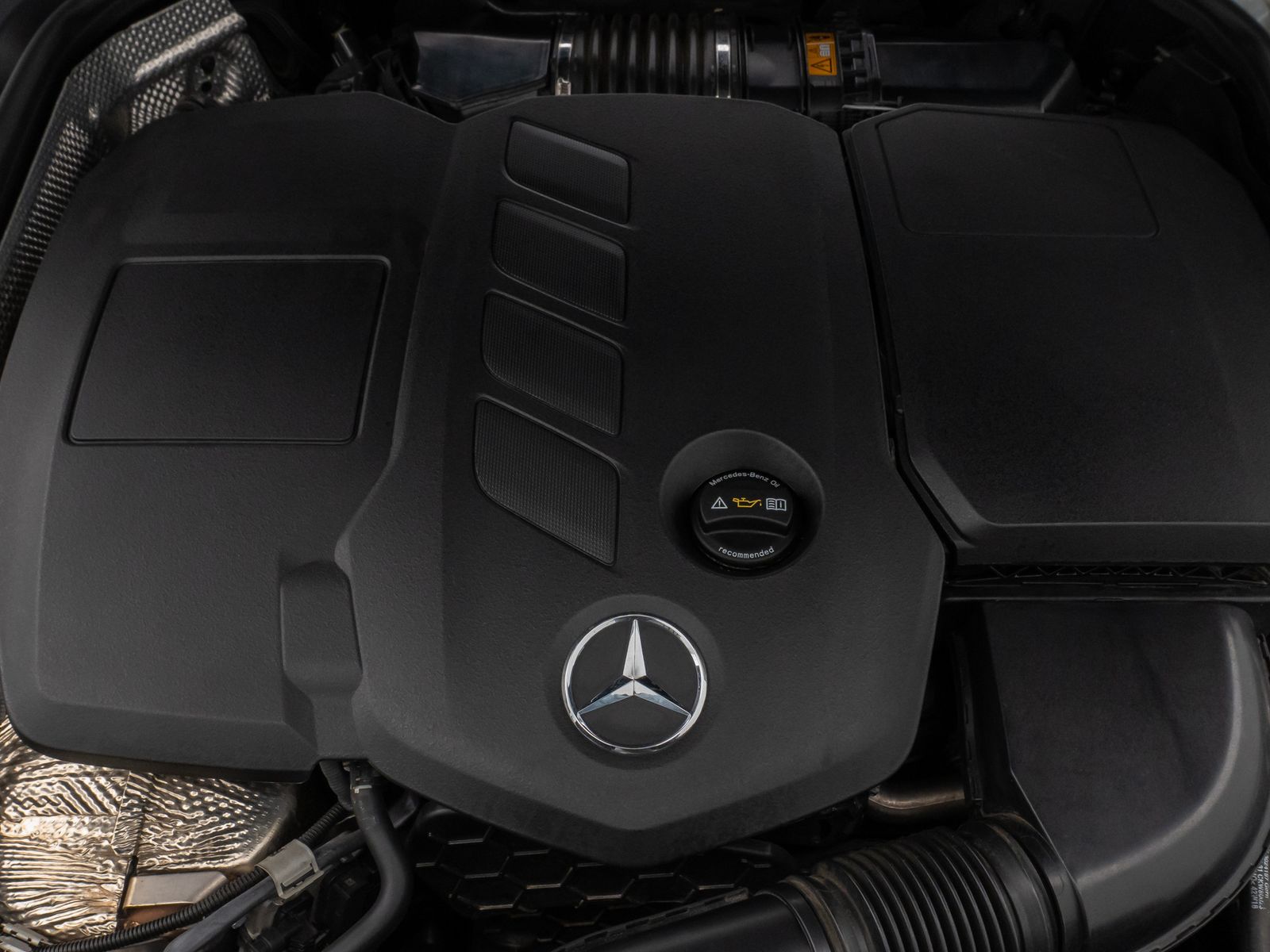 Fahrzeugabbildung Mercedes-Benz E 220d T-Modell Avantgarde Kamera AHK Tempomat
