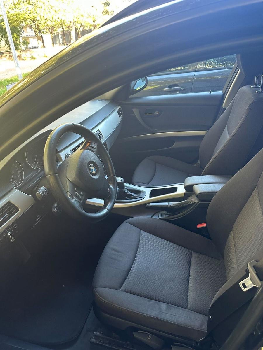 BMW 318 2012 — photo 6