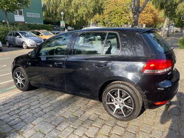 Volkswagen Golf - 10