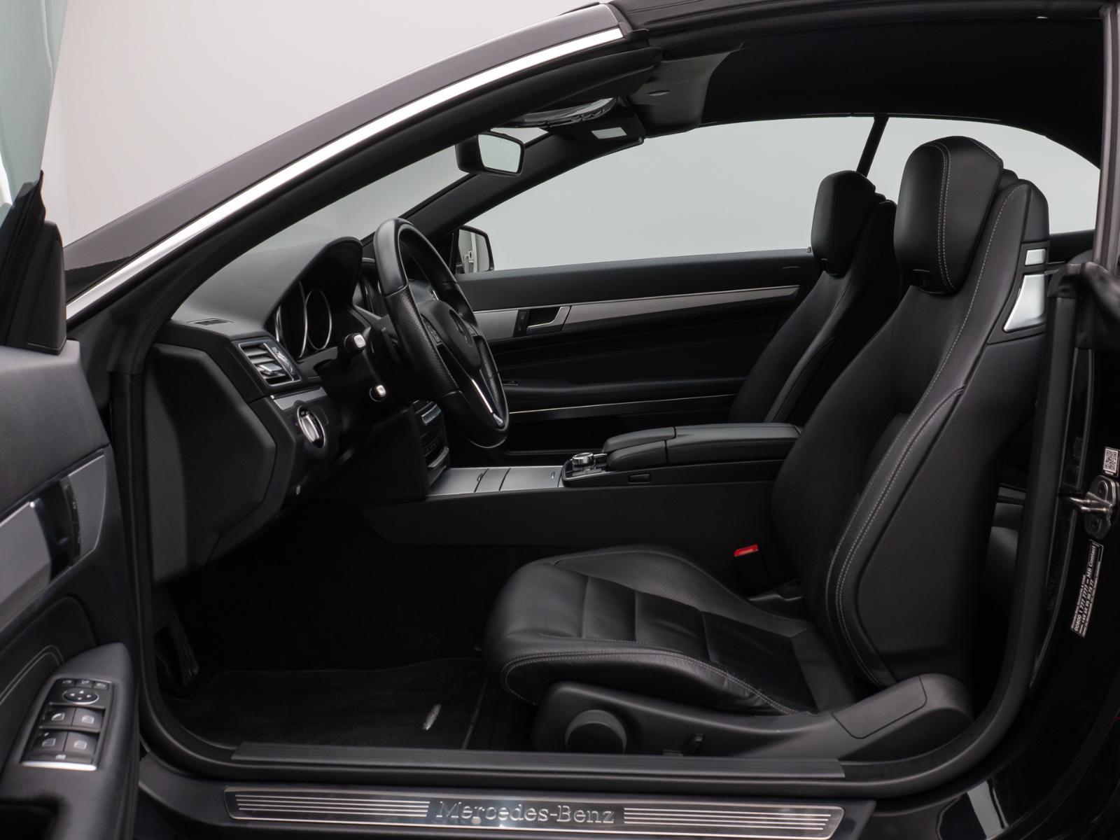 Mercedes-Benz E 200 Cabrio LED Sitzhzg Navi PDC Tempomat Leder