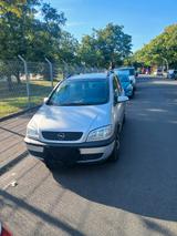 Opel Zafira 1.6 16V Comfort Comfort - Opel Zafira: Comfort