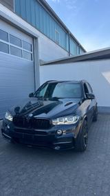BMW M50d M SPORT/LED/HuD/ AMBI+/AHK/360* - BMW X5 M50 in Frankfurt (Main)