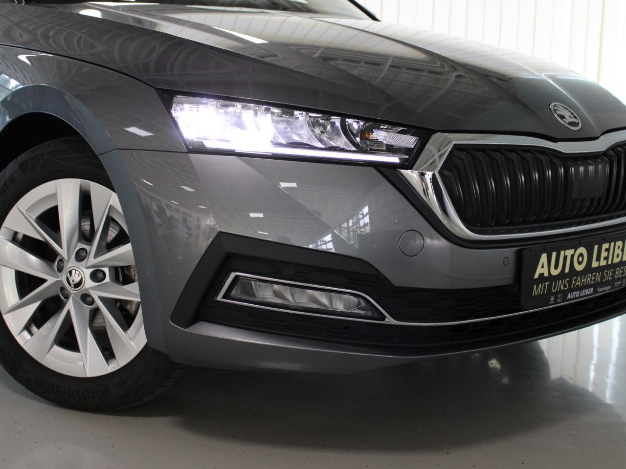 Fahrzeugabbildung SKODA Octavia Combi 1.5 TSI mHEV Style HUD/ACC/Navi